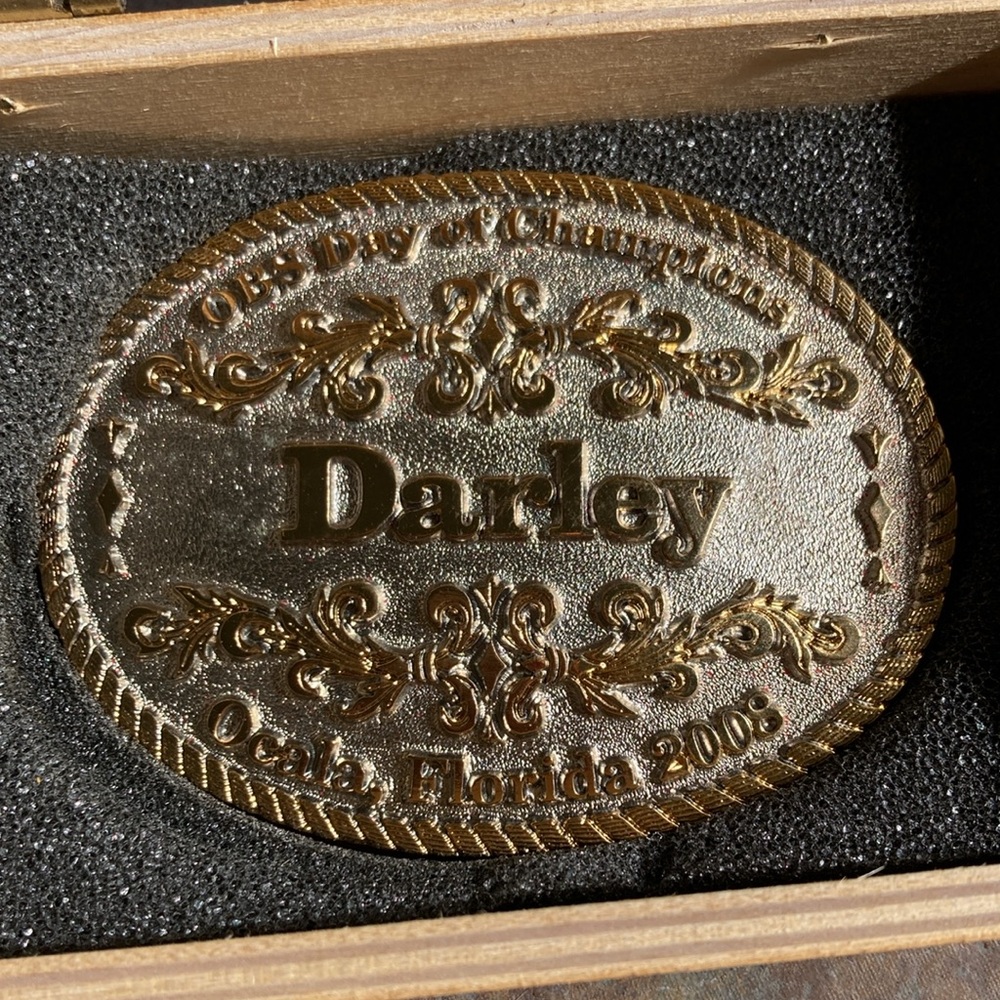 NWOT Belt Buckle: Darley Commemorative Ornate Gold Western buckle in Wooden Box